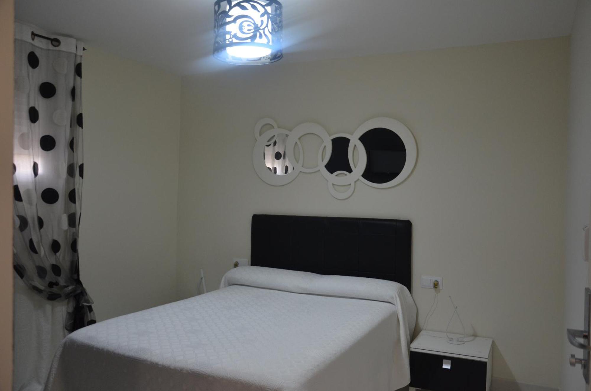 Hostal Mont Royal لقنت المظهر الخارجي الصورة