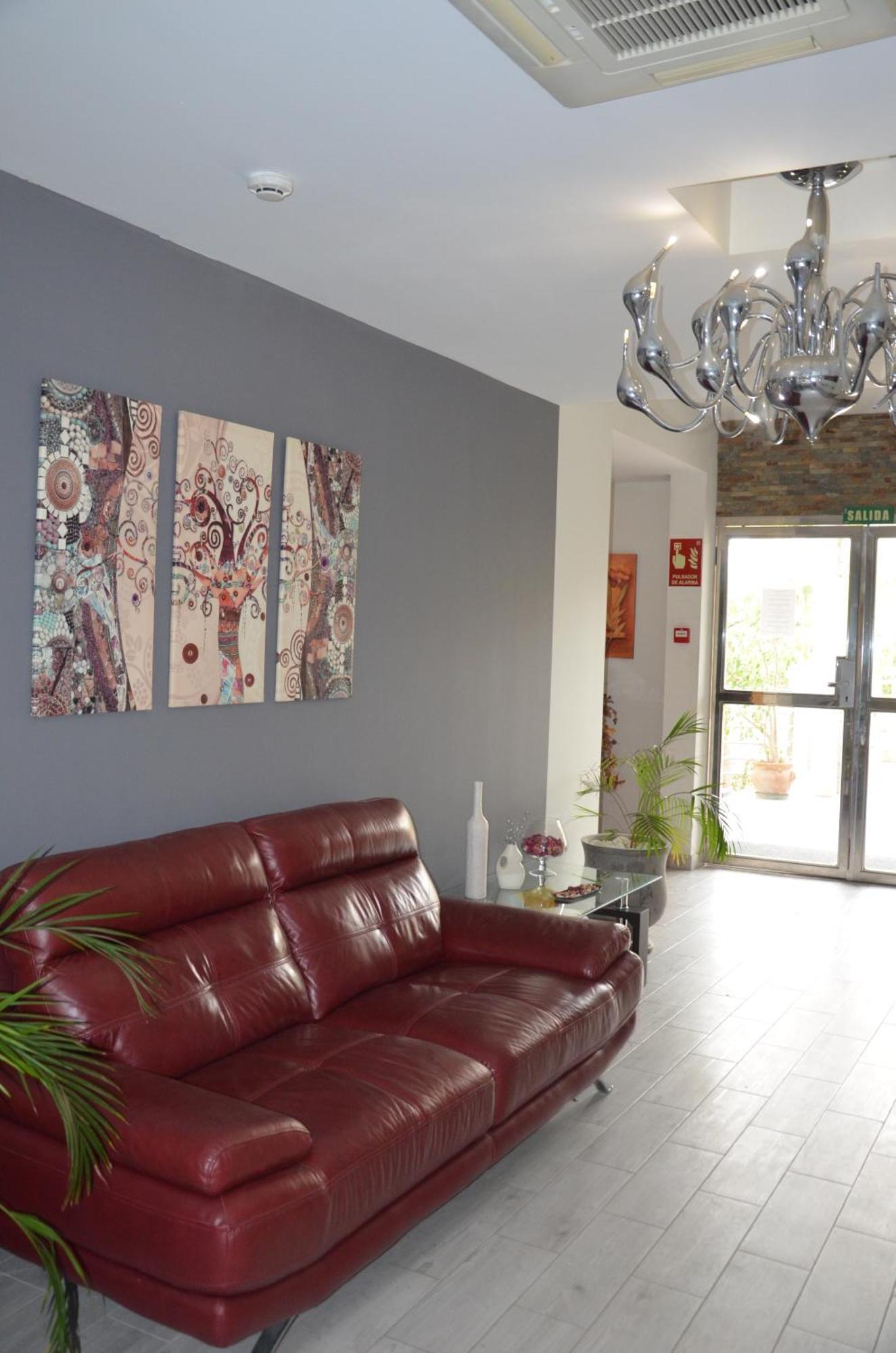 Hostal Mont Royal لقنت المظهر الخارجي الصورة