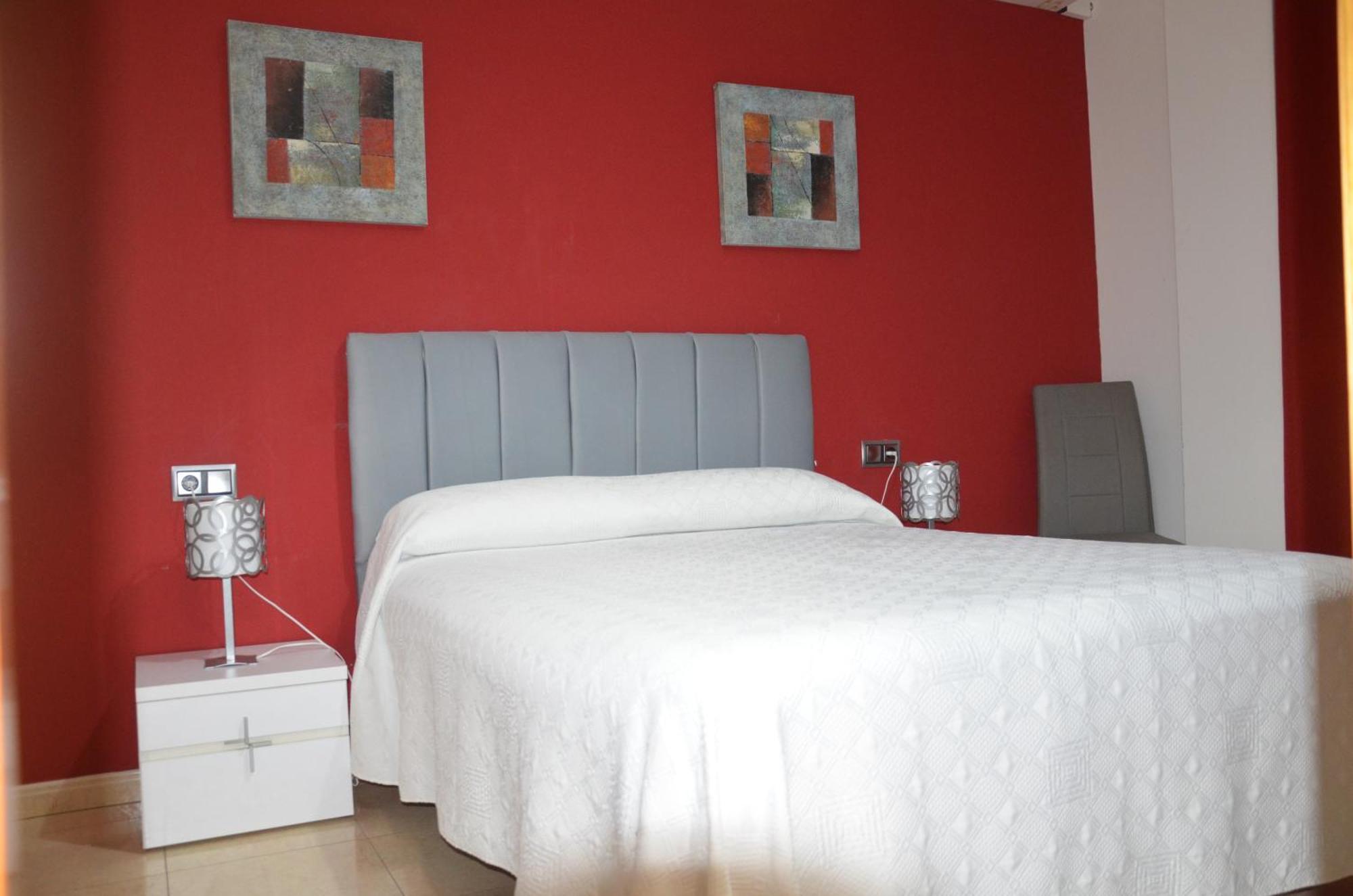 Hostal Mont Royal لقنت المظهر الخارجي الصورة