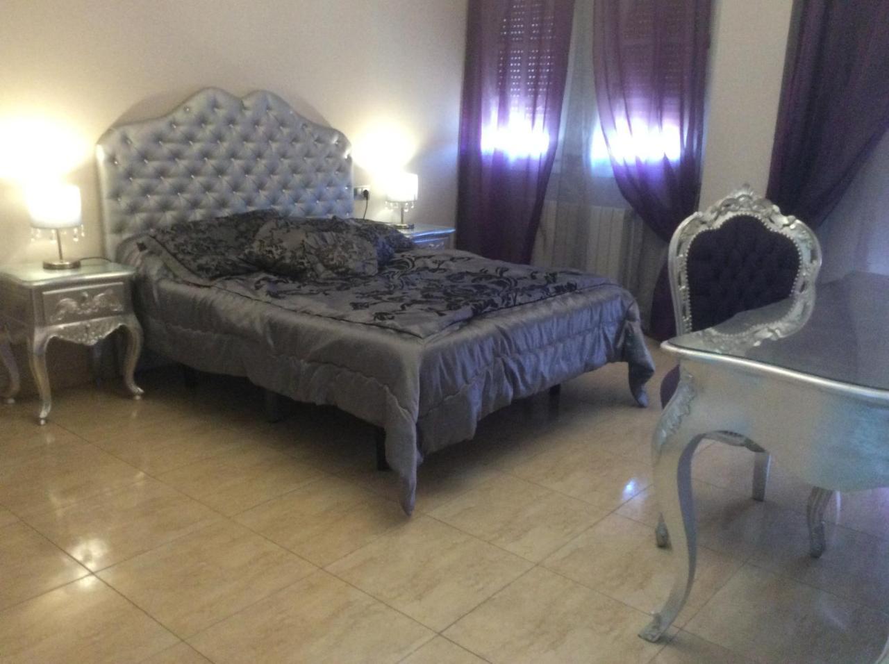 Hostal Mont Royal لقنت المظهر الخارجي الصورة