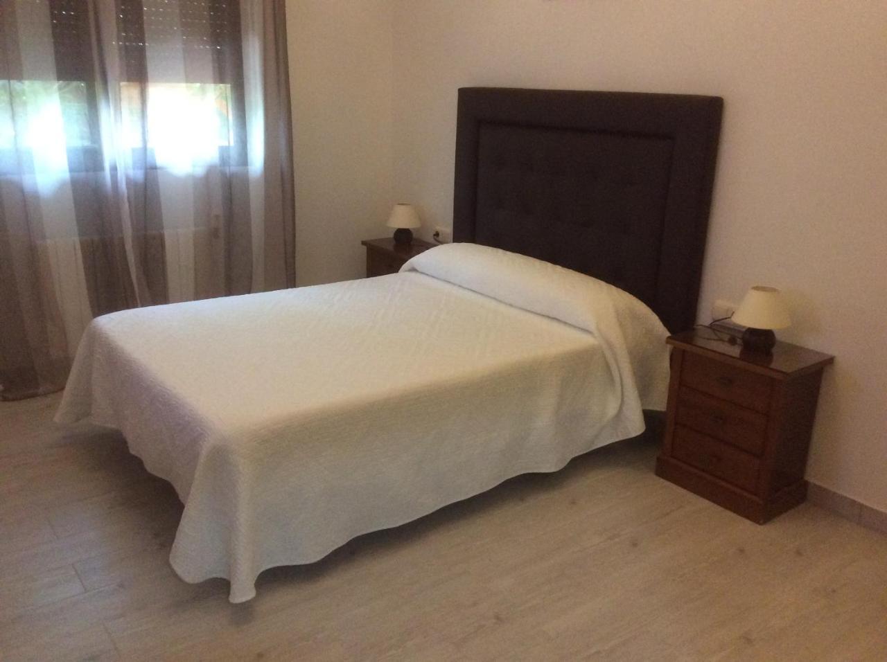 Hostal Mont Royal لقنت المظهر الخارجي الصورة